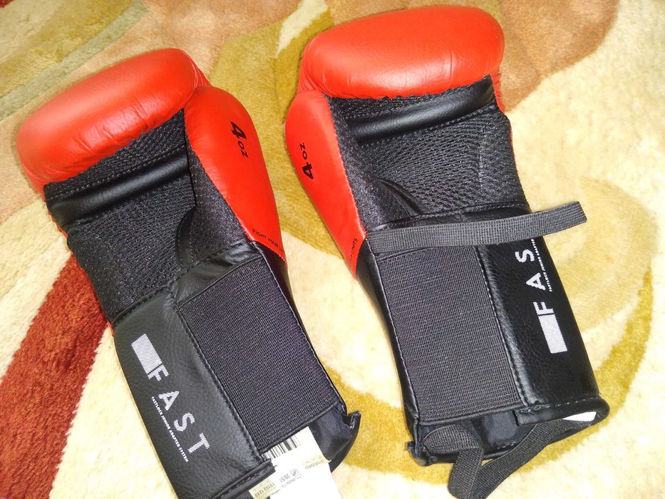 Vând mănuși box pentru copii