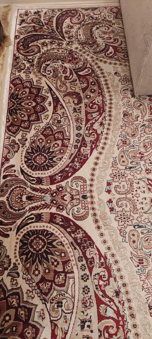 Практически новый , натуральный  ковёр 3 × 5