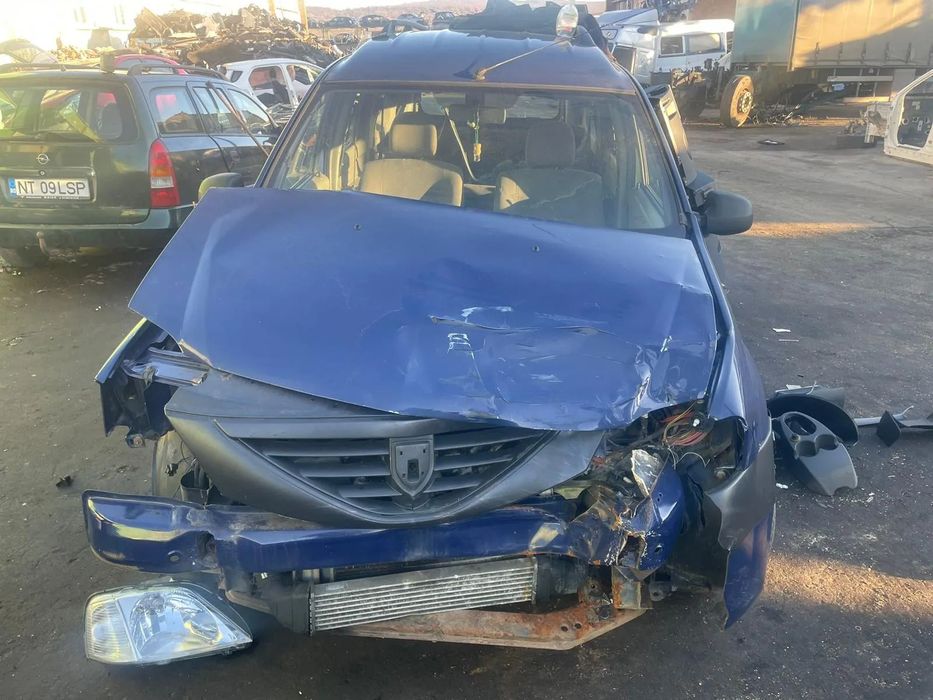 dezmembrez Dacia Logan 1 generation [2007 - 2012] 1.5dci k9k792 68cp