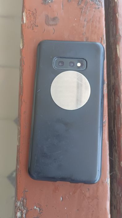 Samsung s 10e. Б/У
