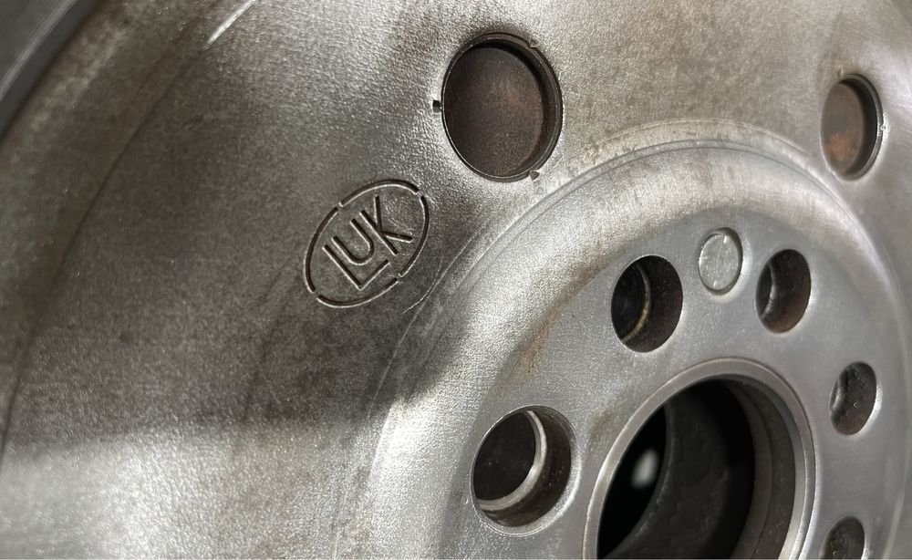 Демпферен маховик LUK 240мм за БМВ М52/М54