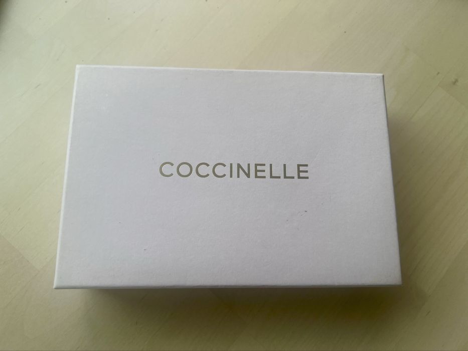 Дамски кожен портфейл COCCINELLE