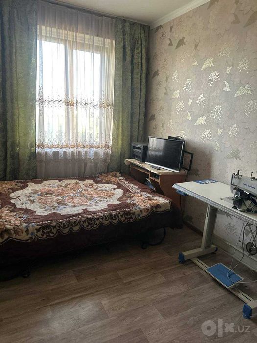 Продается 3-комн. квартира в центре Навои