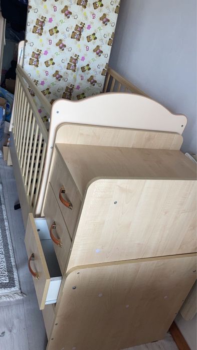 Кроватка с матрасом