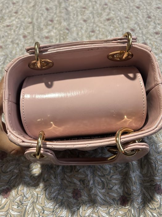 Продавам розова чанта Dior