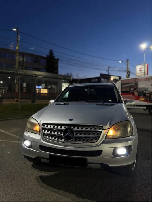 Vand/schimb Mercedes ML 320 CDI V6 3.0 224 CP 4x4 Automată.