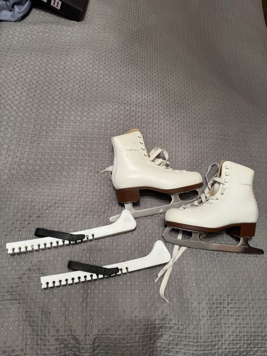 Продам коньки