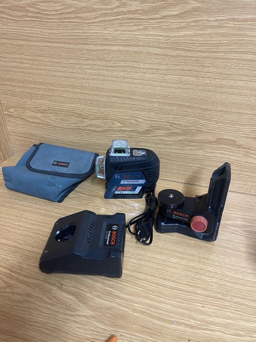 Bosch GLL 3-80 CG nivela laser 360 grade raza verde