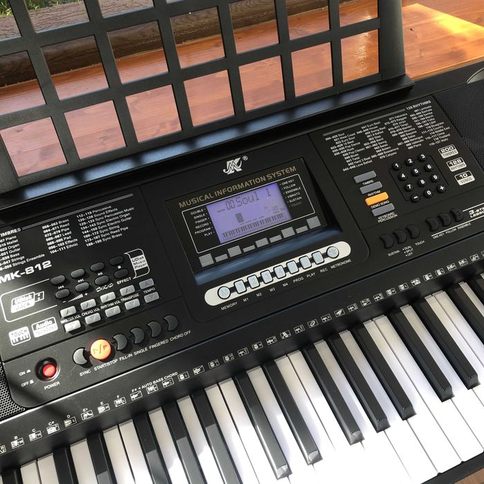 Orga electronica 61 clape imitatie pian sensitive +Stativ +Scaun MK812