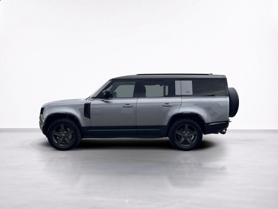 Land Rover Defender 2023 benzină, 65.118 € — imagine 3