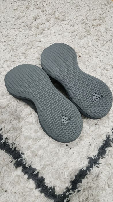 Обувки Yeezy Knit RNR Fade Onyx