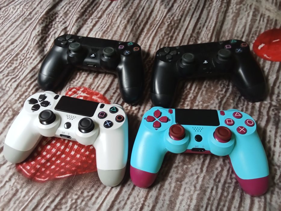 PlayStation 4 cu 12 jocuri