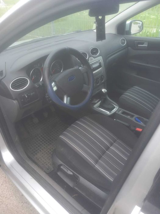 FORD Focus 2010 — imagine 3
