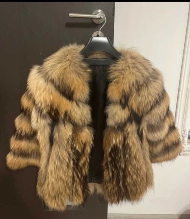 Reducere !!! Vand haina de blana naturala de lux