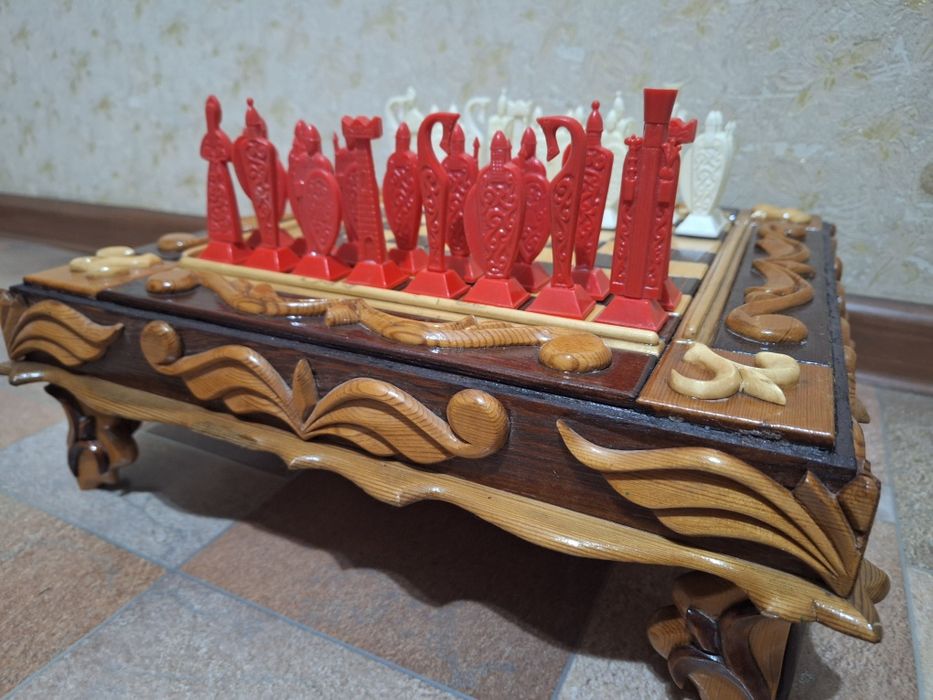 Шахматы продам. Звоните.