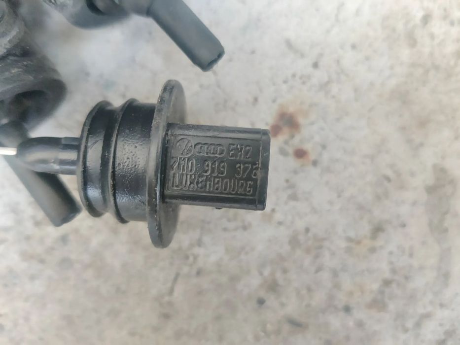 Vas lichid parbriz Seat Exeo Audi A4 8E0955451AR / 1K5955651