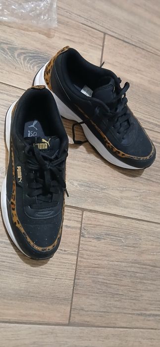 Adidasi dama marimea 40,5