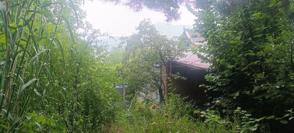 Чарвак дача участок 6,5 соток в центре Чарвака кадастра, дом бассейн