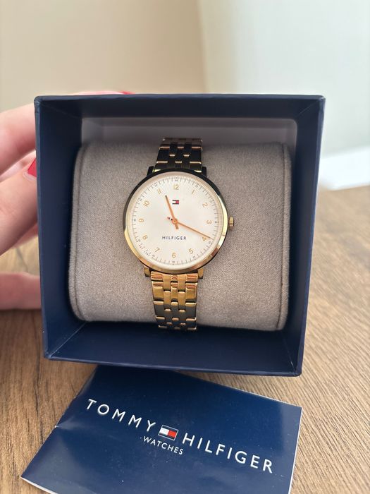 Дамски часовник - Tommy Hilfiger