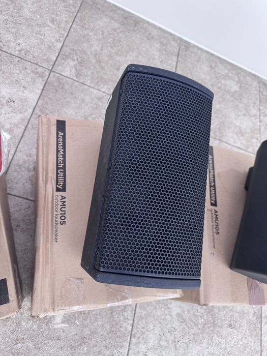 Boxa Bose ArenaMatch AMU105