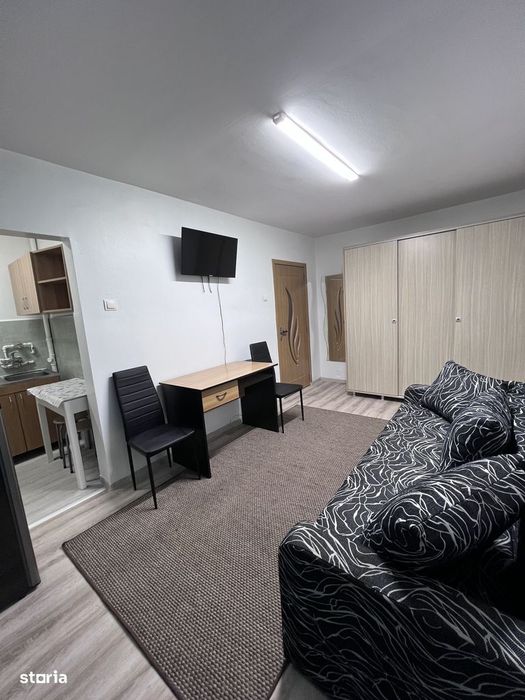 Apartament de închiriat.