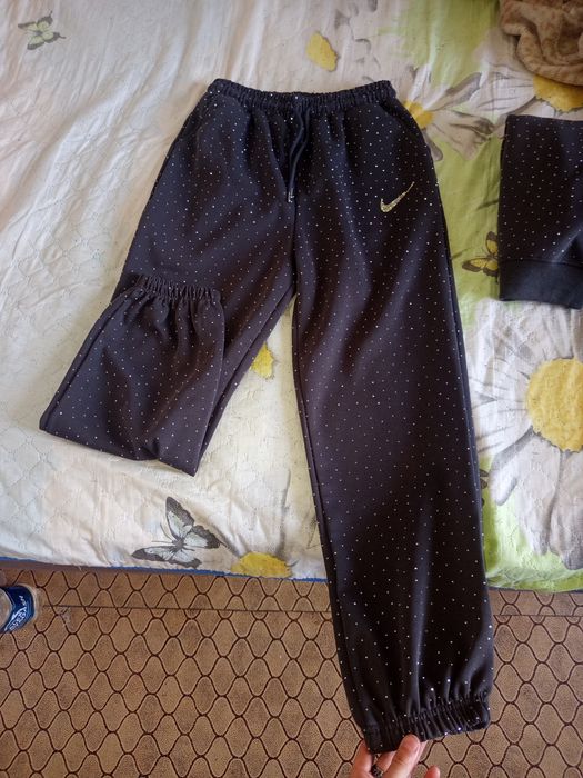 Продам женский костюм