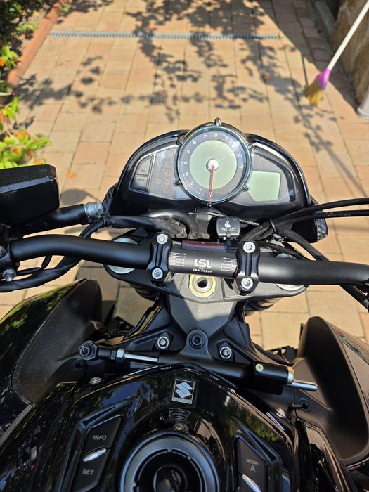 Suzuki GSX 1300 BK B-King