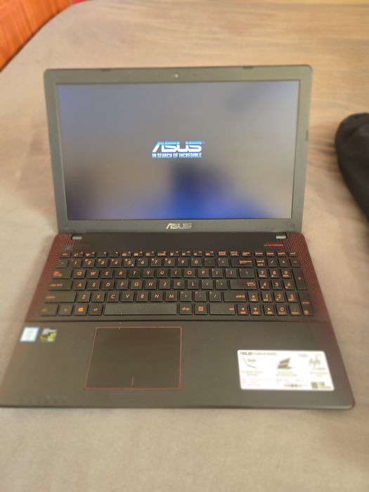 Laptop asus f550v