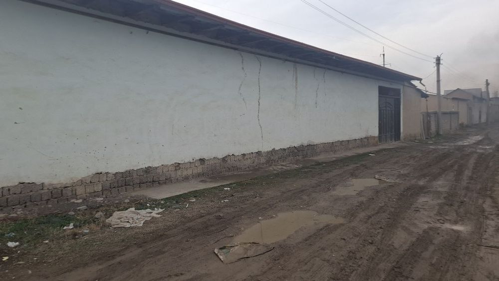 Назарбек,тарновда репром кочада ховли сотилади 4 хона уйи 2