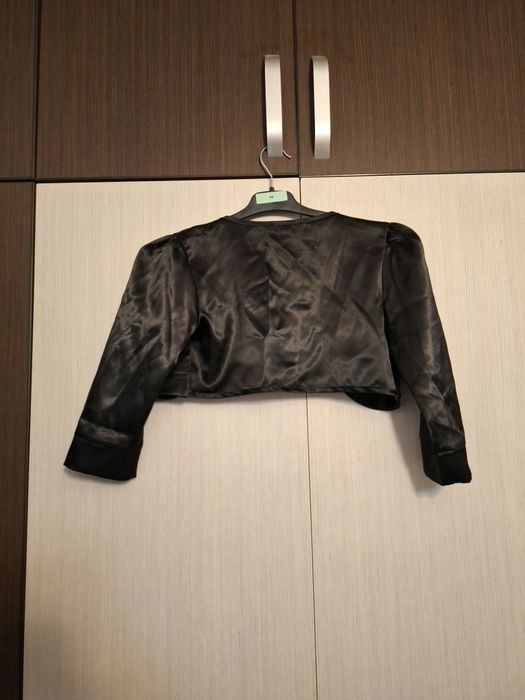 Bolero negru scurt