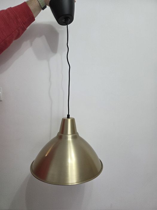 Vând lustra Ikea " Foto "