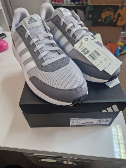 Vand Adidas nou la cutie nr 46