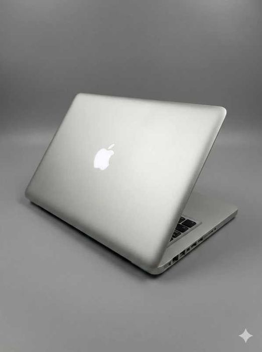 Macbook Pro 13” (Late 2011) / Apple Laptop