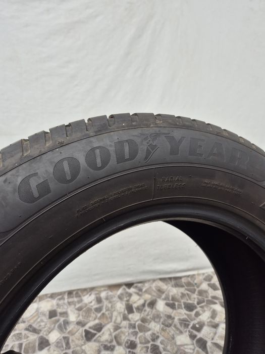 2бр 215 65 16 Goodyear всесезонни 22г
