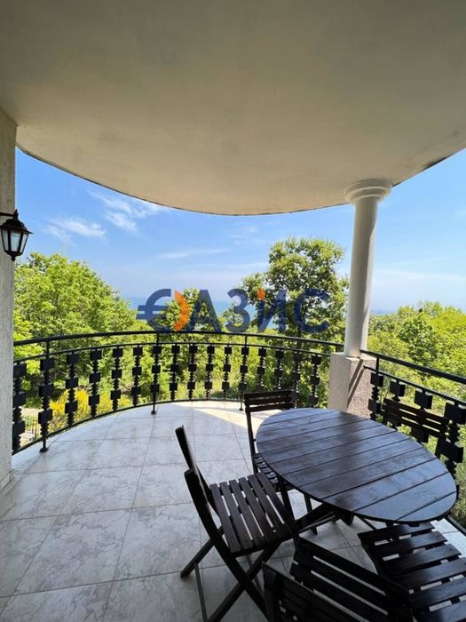 Продава се Тристаен апартамент в Обзор - 124 кв.м за 510 €/кв.м - Снимка #1