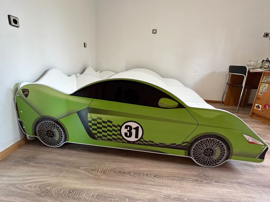 Едно детско легло кола