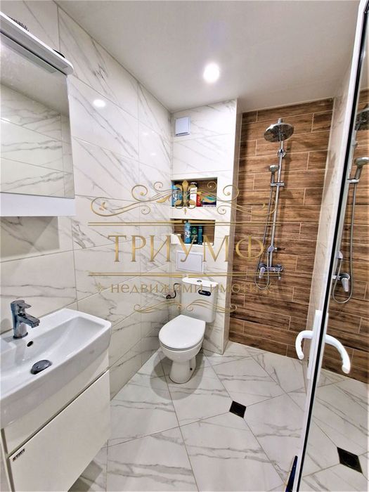 Продава се Тристаен апартамент в Варна, Възраждане 2 - 100 кв.м за 2550 €/кв.м - Снимка #8