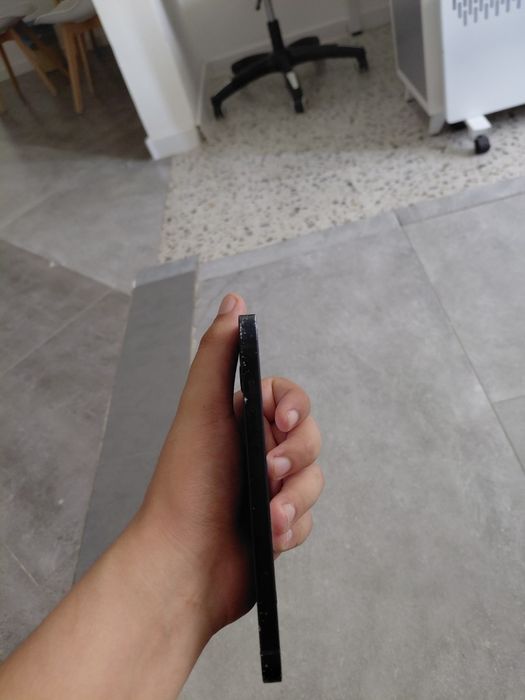Продам телефон IPhone 13/ айфон 13