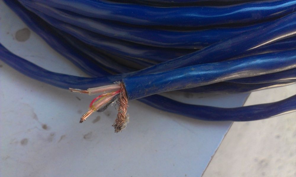 Провод микрофонный, состояние: новое.