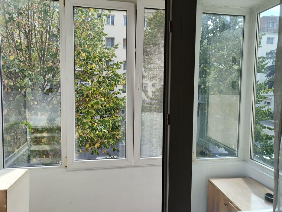 Închiriez garsonieră