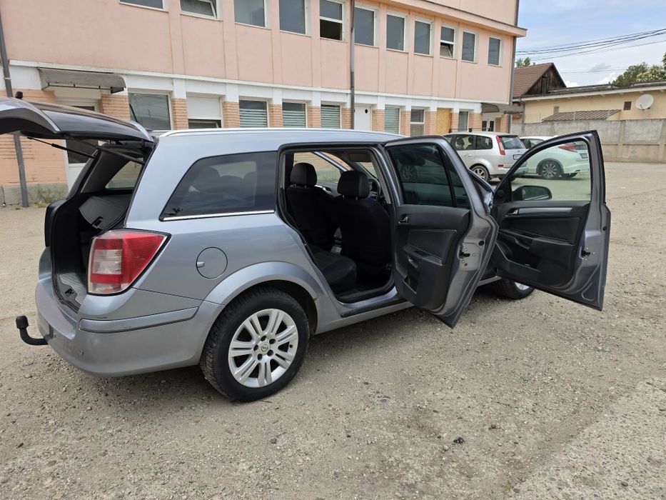 Vând Opel Astra H