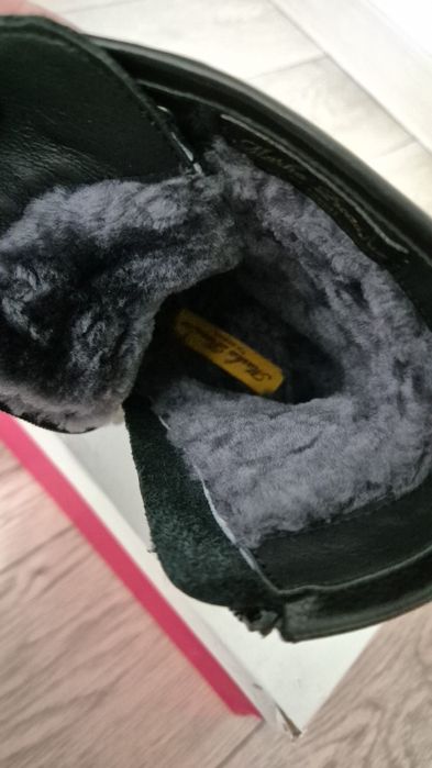 Зимние ботинки кожанные новые