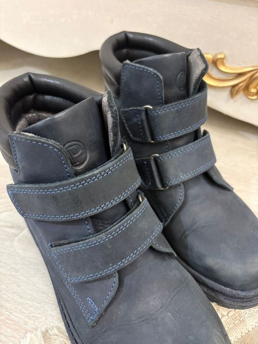 Продаются осенние ботинки