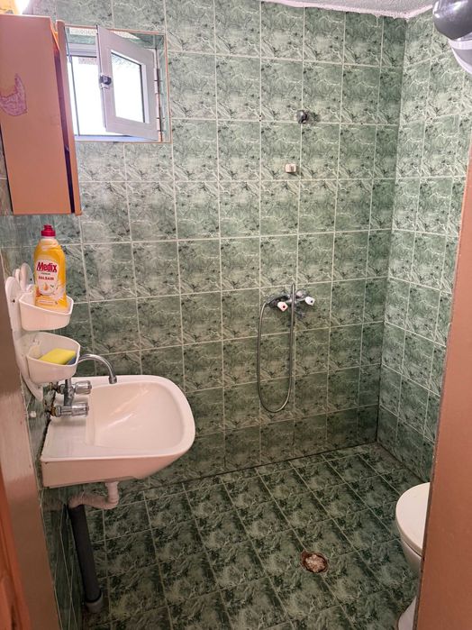 Дава се под наем Едностаен апартамент в Враца, Квартал 103 - 45 кв.м за 178.5 € - Снимка #4