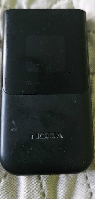 Телефон Nokia 2720 flip