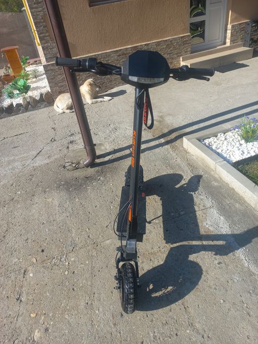 Se vinde trotineta