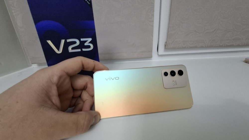 Продам Смартфон vivo