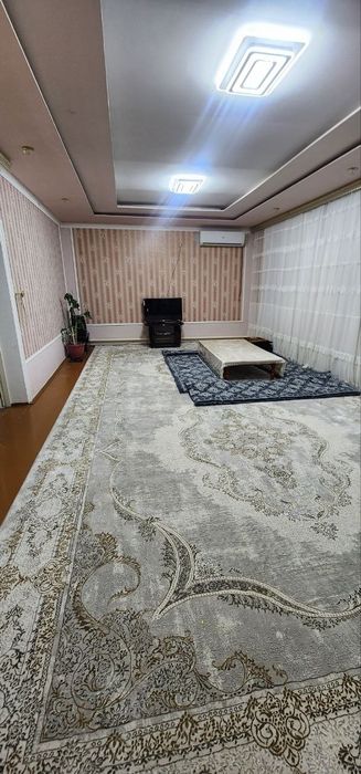 Internat mahalla, hovli uy