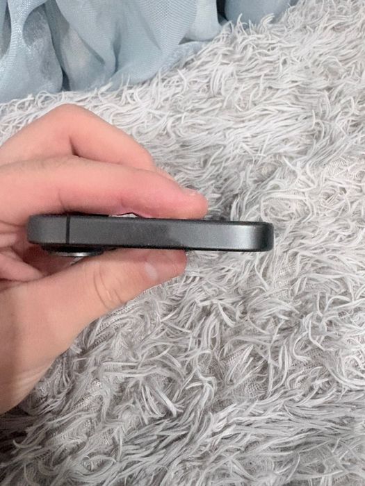 Продам Iphone 17