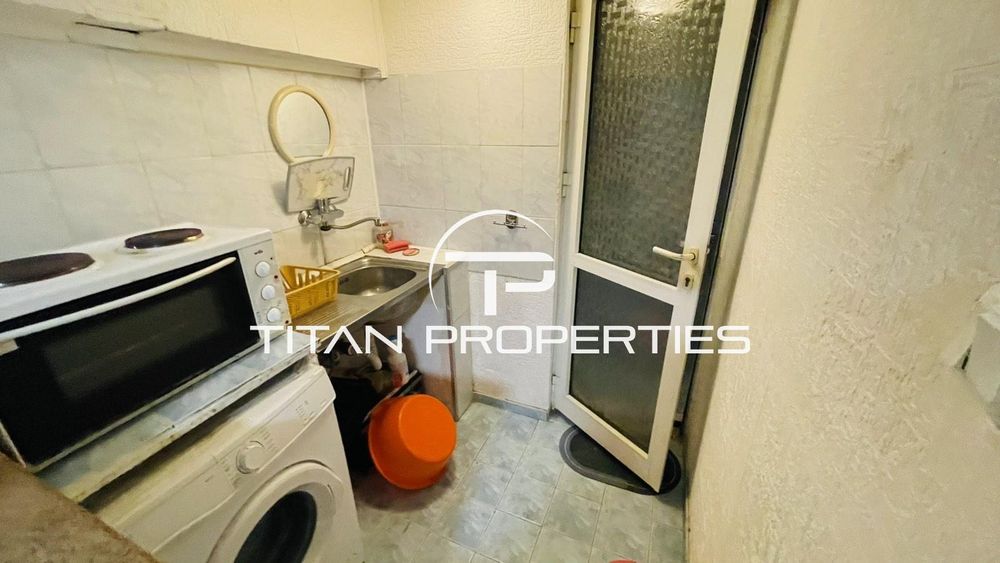 Дава се под наем Едностаен апартамент в Бургас, Център - 35 кв.м за 280.5 € - Снимка #3